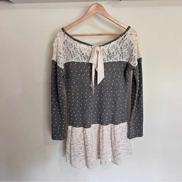ALTAR'D STATE Grey Polka Dot & Lace Tunic Sweater M - Picture 2 of 7